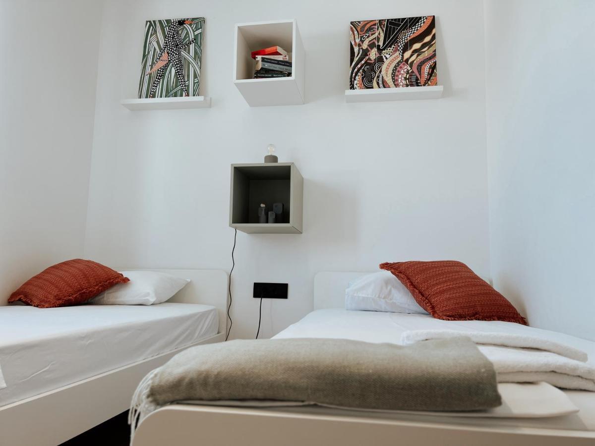 Dawn & Dusk - Modern Two Bedroom Apartment With Mountain Views Čilipi Exterior foto